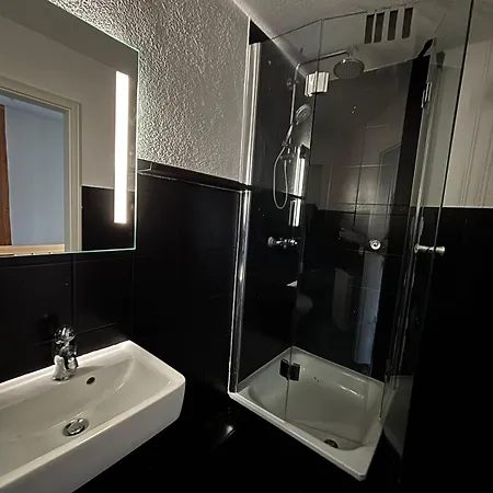 Neu Renovierte Nah Kuehlungsborn شقة